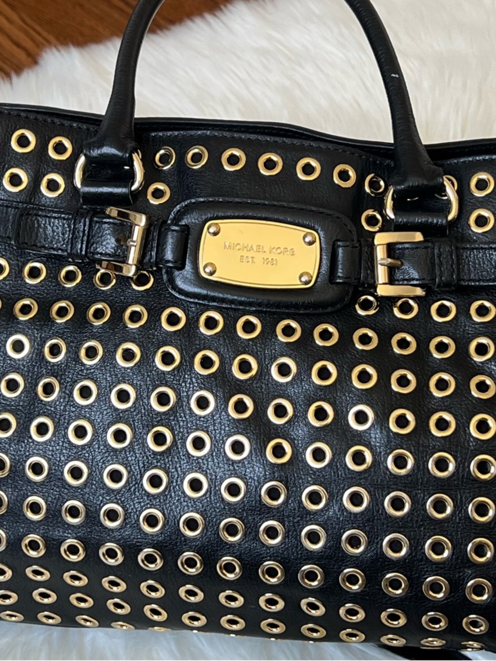 Michael Kors Hamilton Large Gold Tone Grommet Tote - Picture 5 of 16